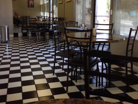 Famous Cafe Restaurant